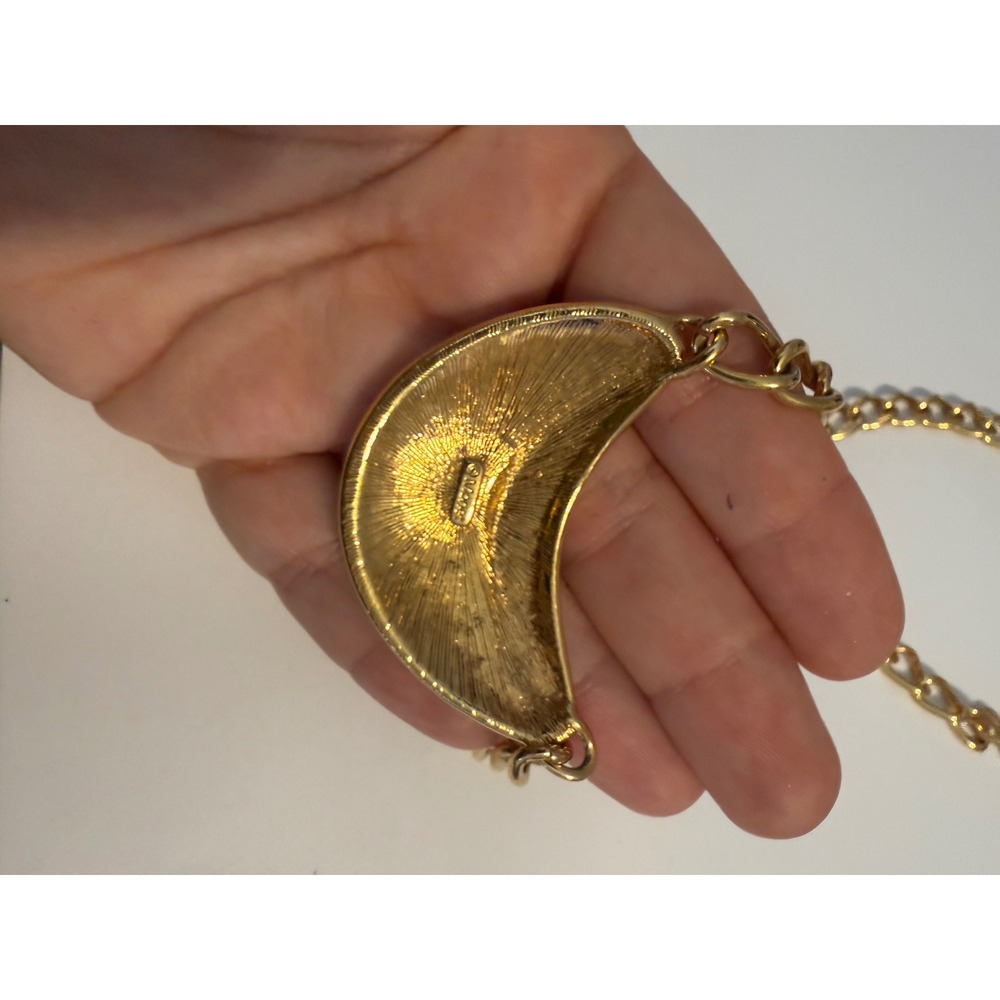 Vintage Monet Red Enamel Gold Tone Crescent Statement Collar Necklace 18 Inch - Picture 4 of 4